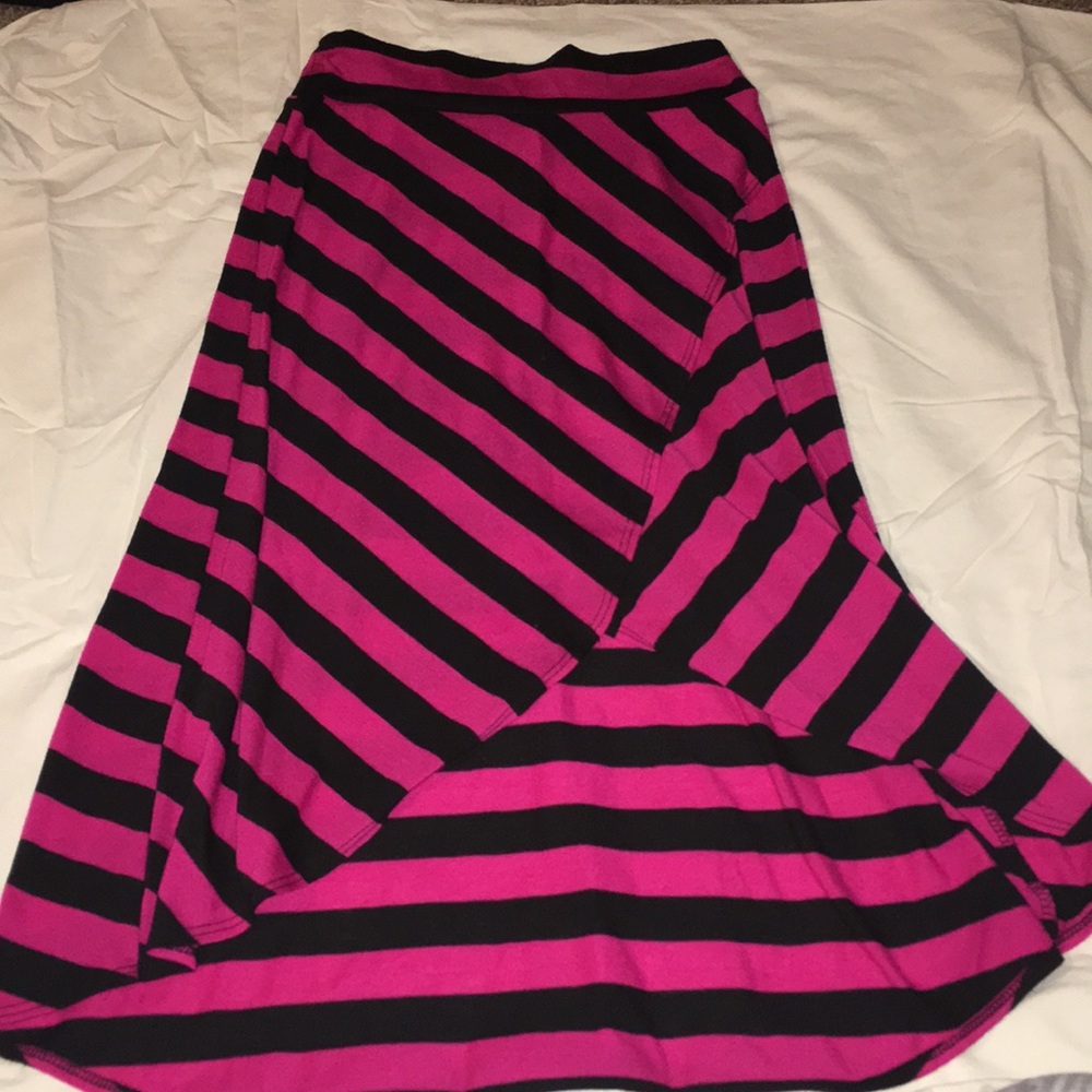 skirt w/ slit